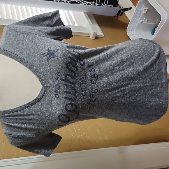 Dallas Cowboys for Her style v neck crew t shirt gray and sizeM - Picture 1 of 4